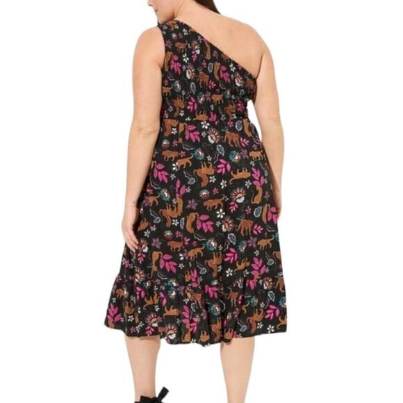 TORRID Midi Challis One Shoulder Tiered Dress With 🐆 leopard leaves print. - Picture 9 of 12